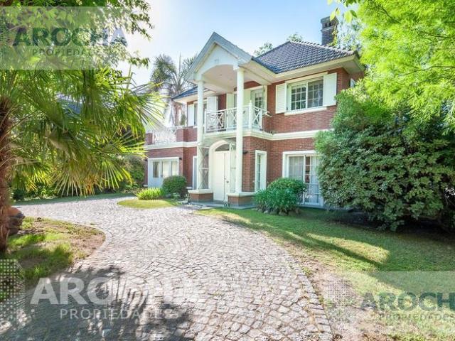 3 dormitorios con pileta y jardin alquiler anual