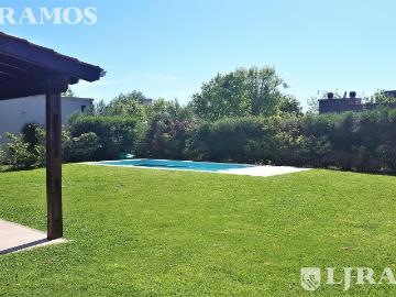 3 Dormitorios y Servicio. Alquiler s/m y Venta