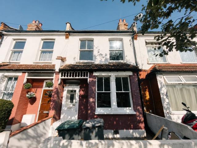 3 double bed Terraced house for rent in N17