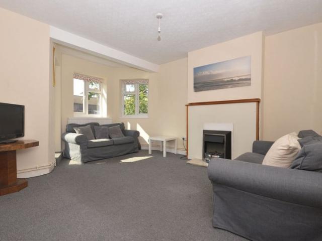 3 Double Bedroom Flat E1