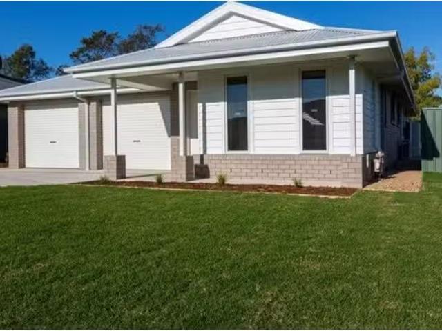 3 Driver Terrace, Glenroy Townhouse for rent Listed by Emily.
