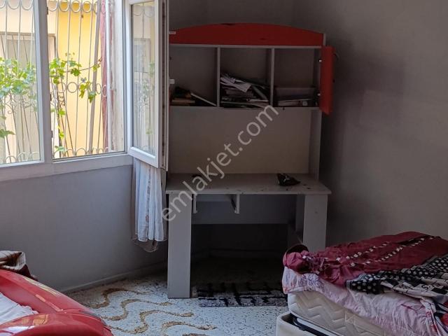 3 Ev Emlak'tan Barbaros Mh. 3 Katlı Müstakil Satılık 1+1 Ev