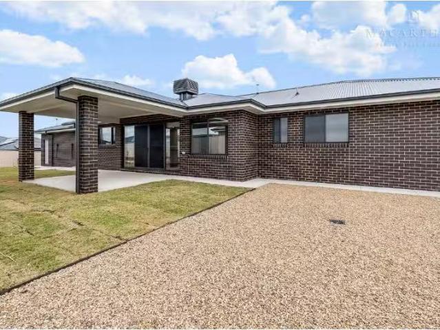 3 Edgar Place, Gobbagombalin House for rent Listed by Leasing.