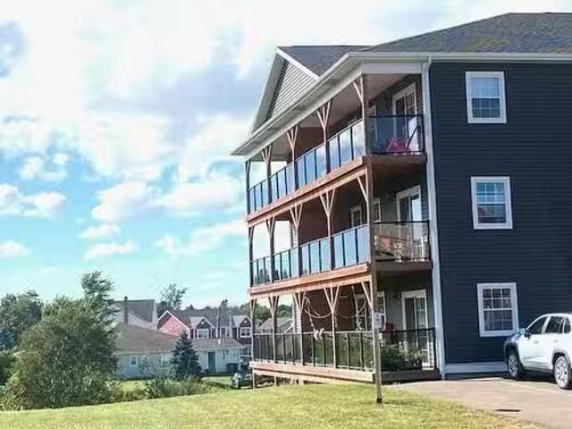 3 Elena Court, Charlottetown, PE, C1C 0B2 investment for sal.