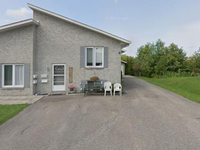 3 Elmwood Ave, Apt #15
