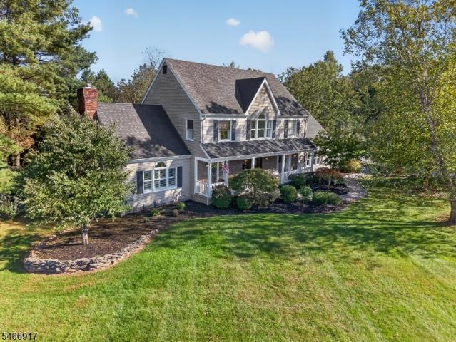 3 Emmons Rd