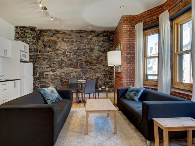 Loft studio entièrement meublé à louer Vieux Québec juin 2027