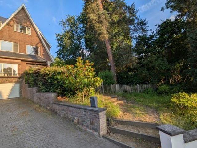 3 facade house 4 bed. and garden, Woluwe St Lambert