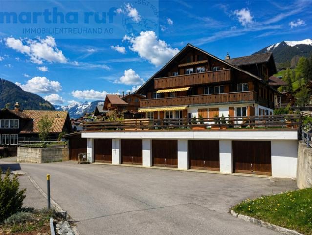 3 FAM. HAUS AN GRINDELWALDS SONNENSEITE FERIENOBJEKT OHNE ZWEITWOHNUNGSBESCHRÄNKUNG