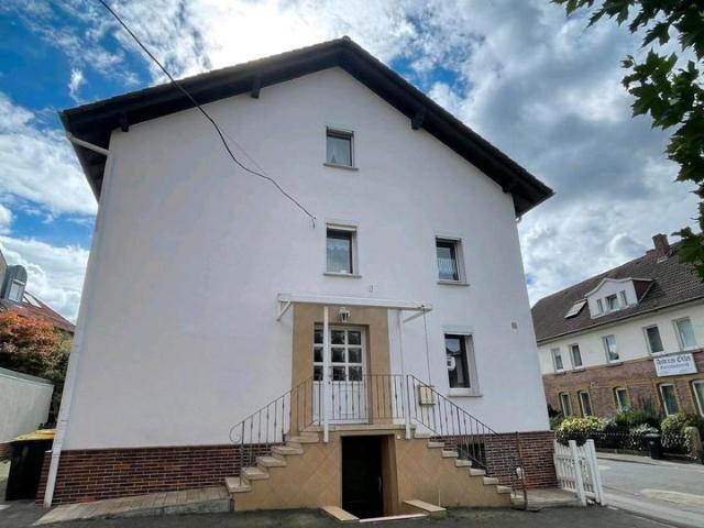 3 Familien Haus in Borken Hessen, zentrale Lage, guter Zustand