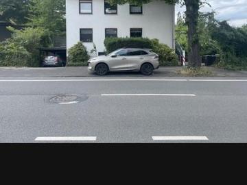 Hanna-Niederhellmann-Platz - Garten, Parkplatz