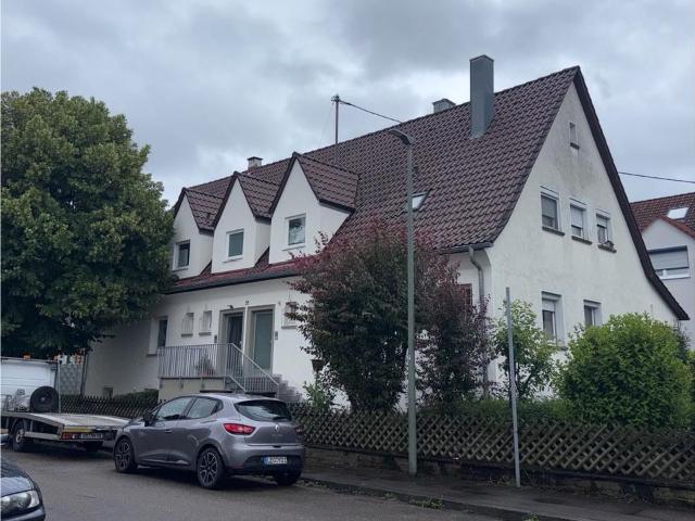 3 Familienhaus 811 qm Grundstück in Leonberg 282 qm Wohnfläche