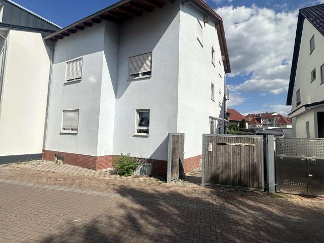 3 Familienhaus + 1 Einliegerwohnung mit Garten und Innenhof
