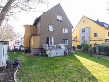 3 Familienhaus zentrale Lage #1. OG leerstehend #sanierungsbedürftig