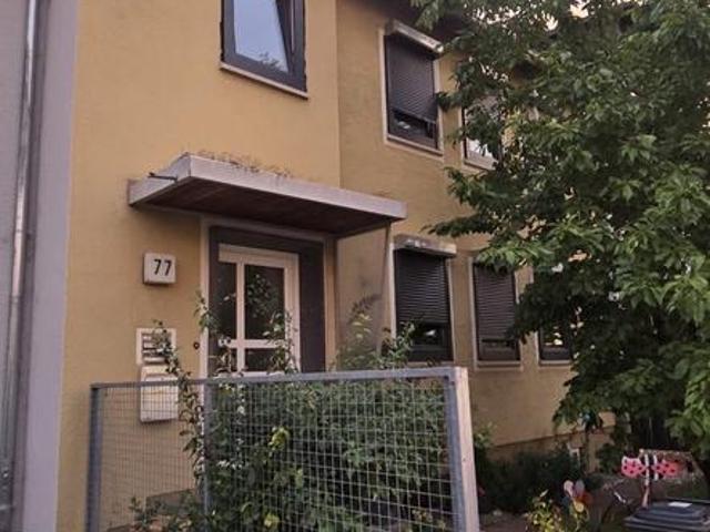 3 Familienhaus zu verkaufen