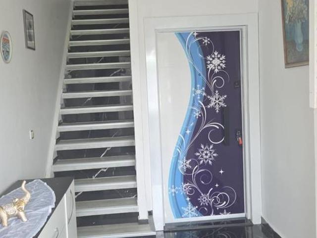 3 Familienhaus zu Verkaufen