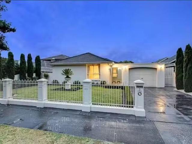 3 Fernly Court, Wheelers Hill, VIC 3150