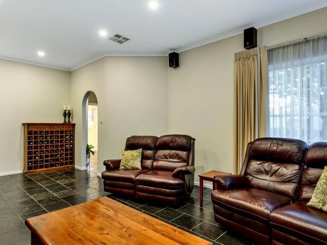 3 Fetlar Avenue