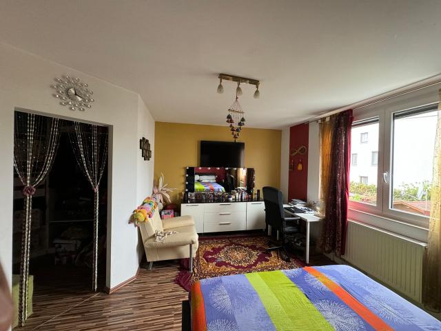 3 Floor Rhein House for Rent, Berlin Amsterdam Apartments for Rent