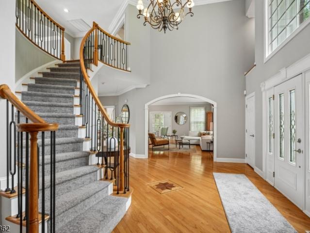 3 Forest Hill Dr