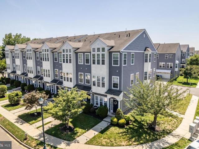 3 Fox Court