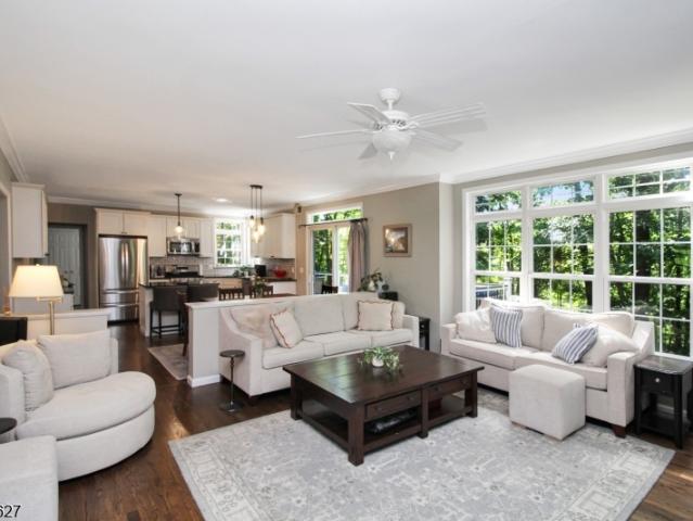 3 Frog Pond Rd
