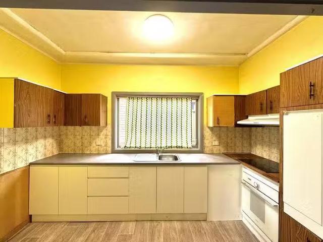 3 Gilba Road, Pendle Hill, NSW 2145