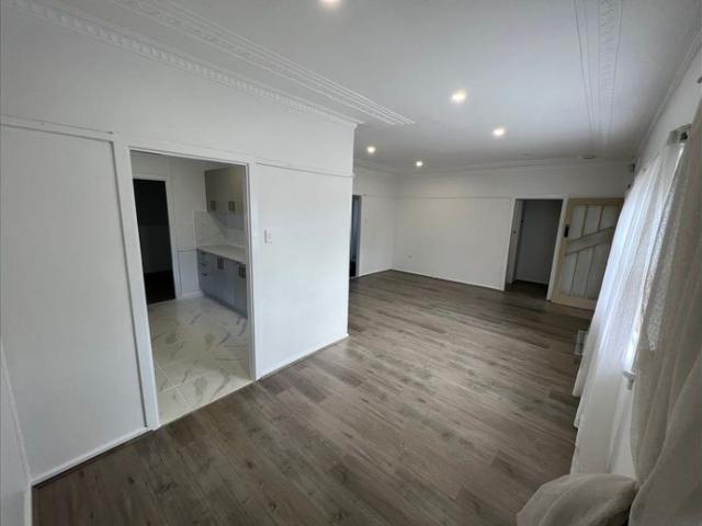 3 good size bedroom with carport