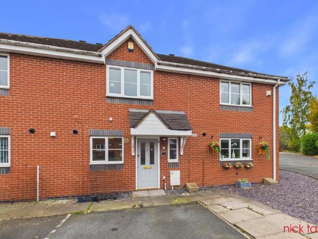 3 Goldborough Close Coseley, Coseley. 3 bed terraced house to rent £1,100 pcm £254 pw
