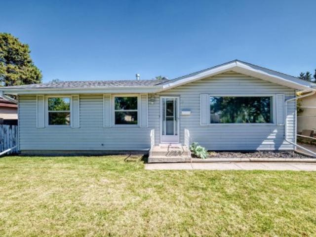 3 Grantham Place, St. Albert, AB, T8N 0W8 house for sale | Listing ID E4506 | Royal LePage