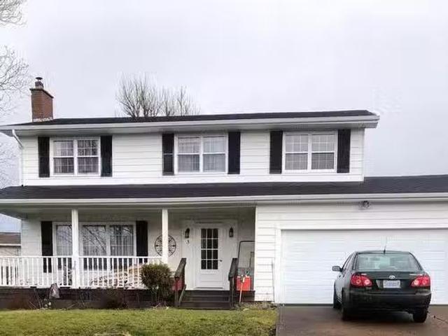 3 Grants Court, Port Hawkesbury, NS, B9A 2K4 house for sale.