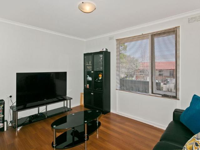 3 GRUNSELL CRESCENT