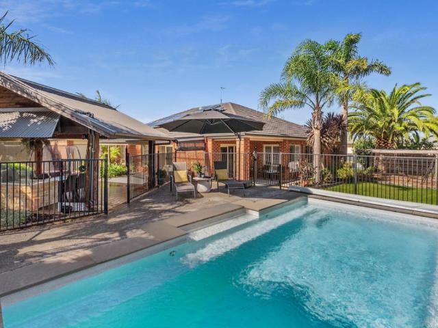 3 Halcyon Rise, MORNINGTON, VIC 3931