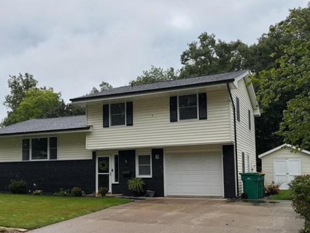 3 Hickory Bow St, Macomb, IL 61455