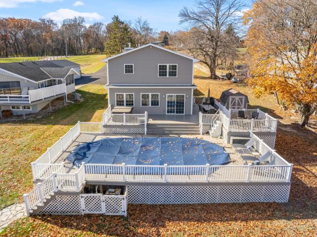 3 Holiday Drive