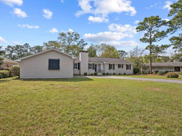 3 Holly Tree Court