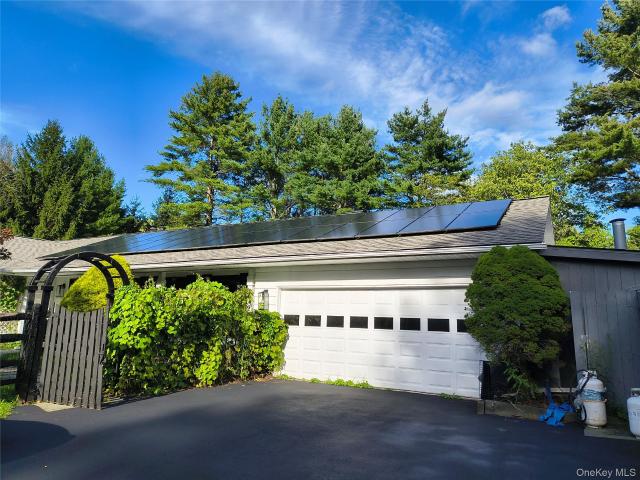 3 Jacob Drive