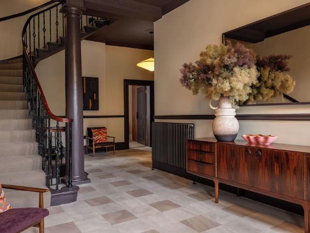 3 John's Place | Studio townhouse for rent #148733648 | Rentberry