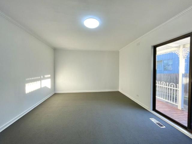 3 Kathleen Street Morwell VIC
