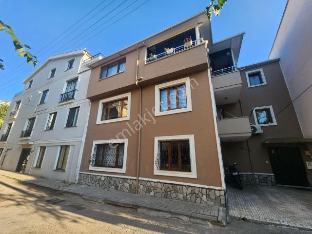 3 Katlı Müstakil Ev, 3 Daire, Isı Yalıtımlı, Renovasyonlu