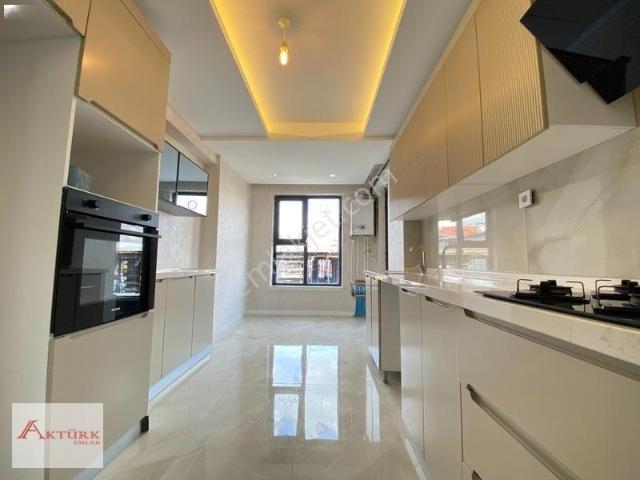 3.katta Manzaralı Ultra Lüks Yerden Isıtmalı Kiralık Daire