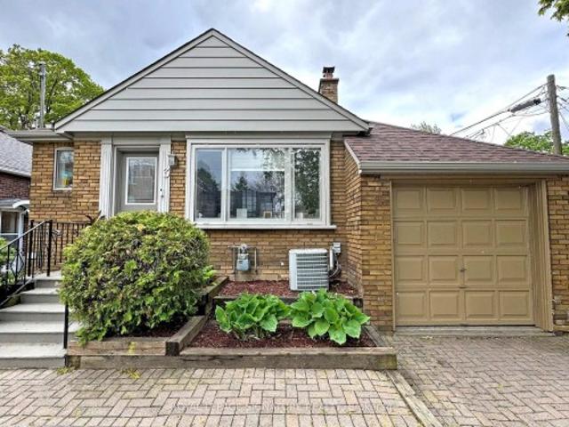3 Kenrae Road, Toronto, ON, M4G 1X9 house for sale | Listing ID C13784 | Royal LePage