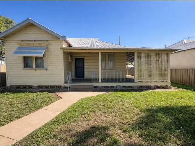 3 Killarney Street, Narrabri House for rent Listed by Resharn.