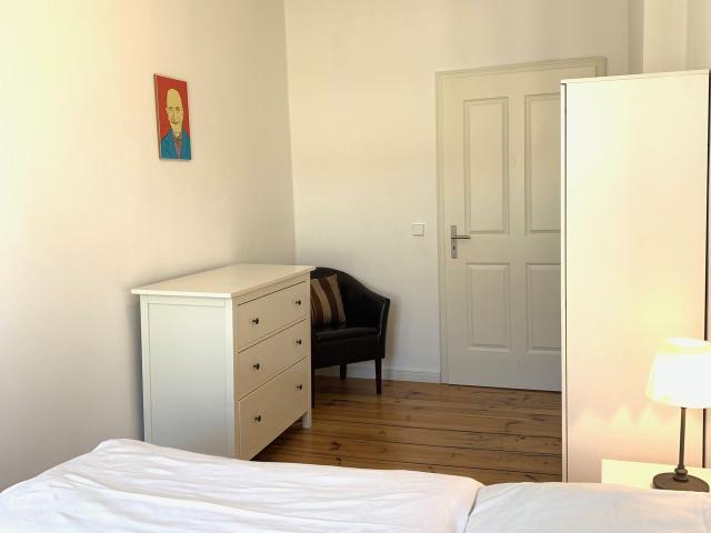 3 large rooms in classical Berlin building with lift close to Kollwitzplatz and ALEX, Berlin Amsterdam Apartments for Rent