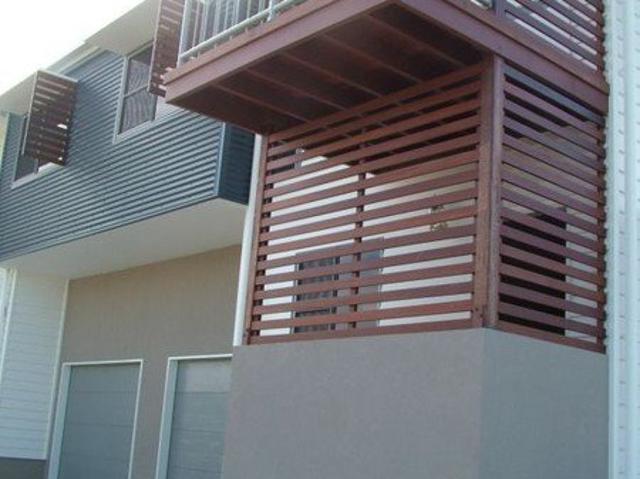3 levels of living close to schools shops and beach