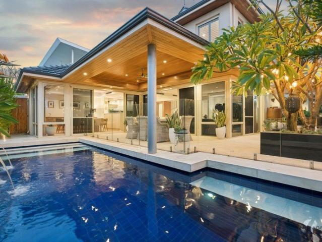3 Levels of Luxury! With Stunning Ocean Views