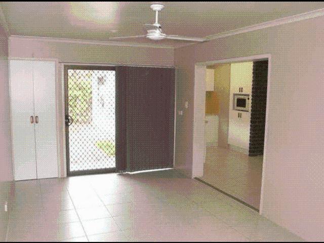 3 Living Areas. Spacious Single‑Level Duplex