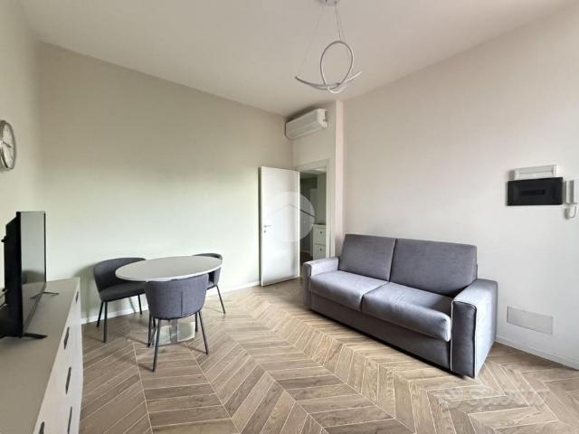 3 LOCALI A MILANO