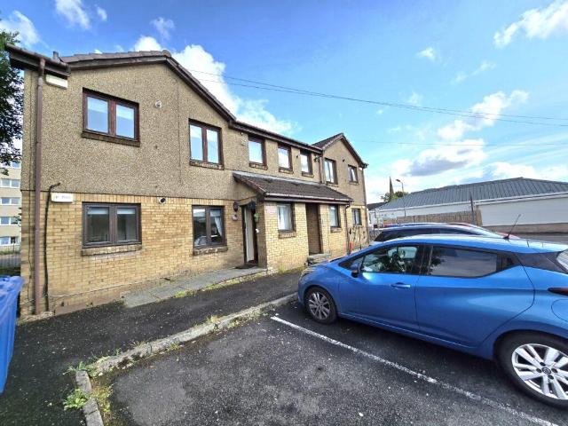 3 Locheil Place, Balloch, G83 8PR 2 bed flat to rent £800 pcm £185 pw