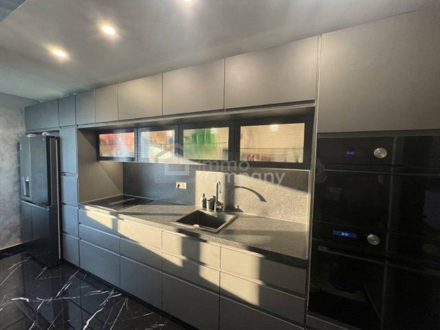 3 Loggien? Ja, wirklich! Großzügige 5 Zimmer Wohnung in 1100 Wien